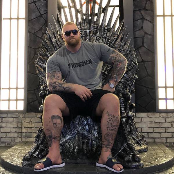 Despite His Size, The Mountain From “Game Of Thrones” Is Such An Adorable Guy
