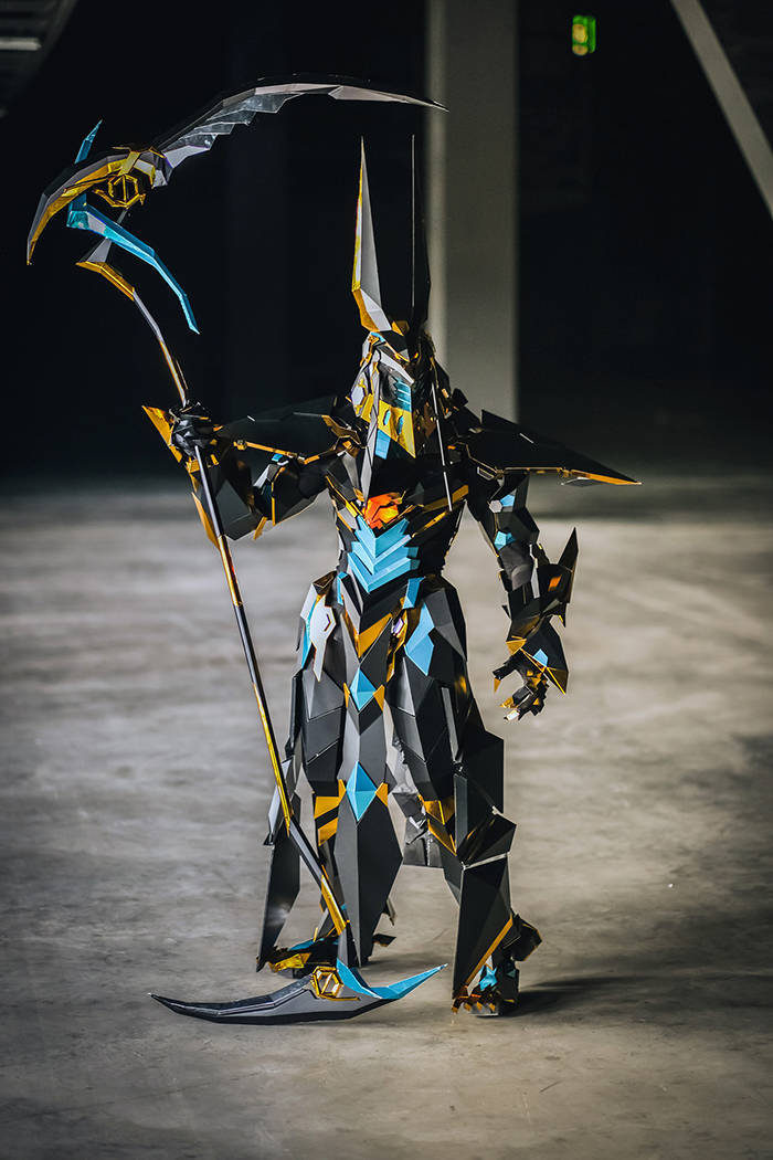 Girl Creates An INSANELY Detailed Anubis Costume After 1000 Hours Of Work