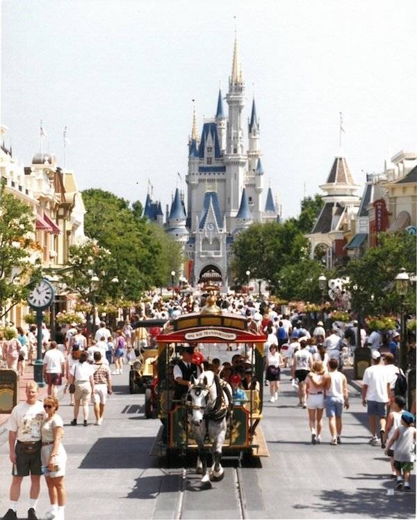 Ex-Goofy Tells A Story About Real Disney Magic