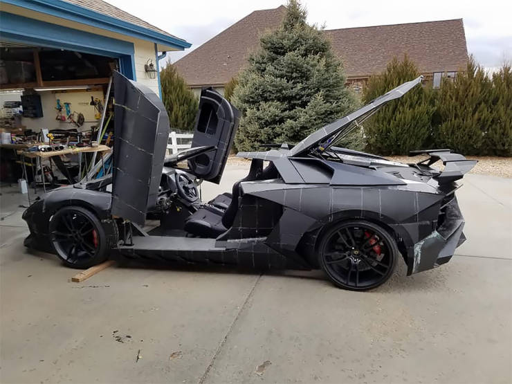 A Full-Blown Lamborghini Aventador On A 3D-Printer