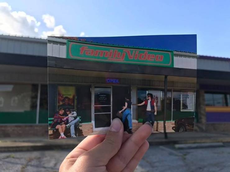 Scenes From “Stranger Things” Season 3 In Their Actual Locations