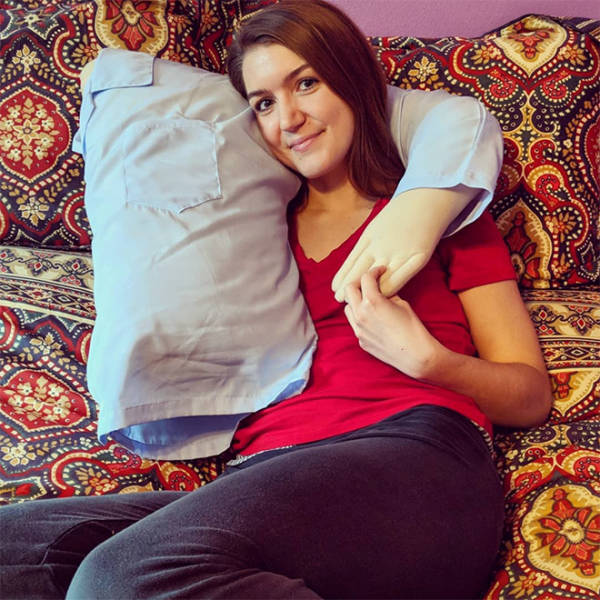 THE Pillow For Those Who Feel Alone
