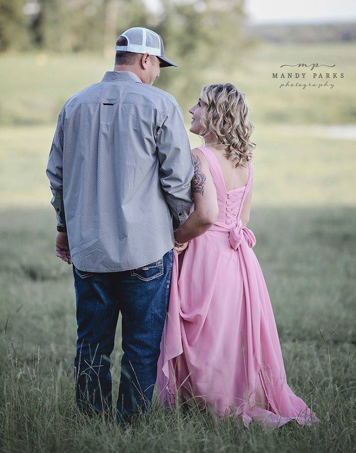 An Incredibly Heartfelt Photoshoot About A Loving Husband And His Wife Preparing To Battle Breast Cancer
