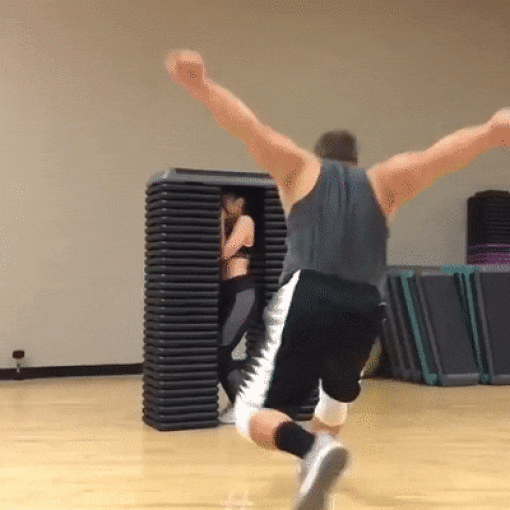 These Gym Fails Are Too Heavy For You, Try Using Lighter Ones