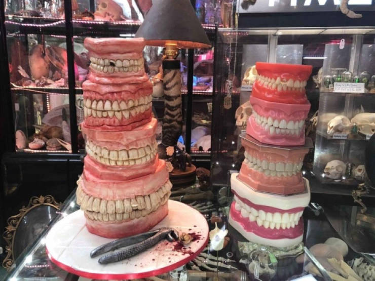 How Can People Eat These Cake Masterpieces?!