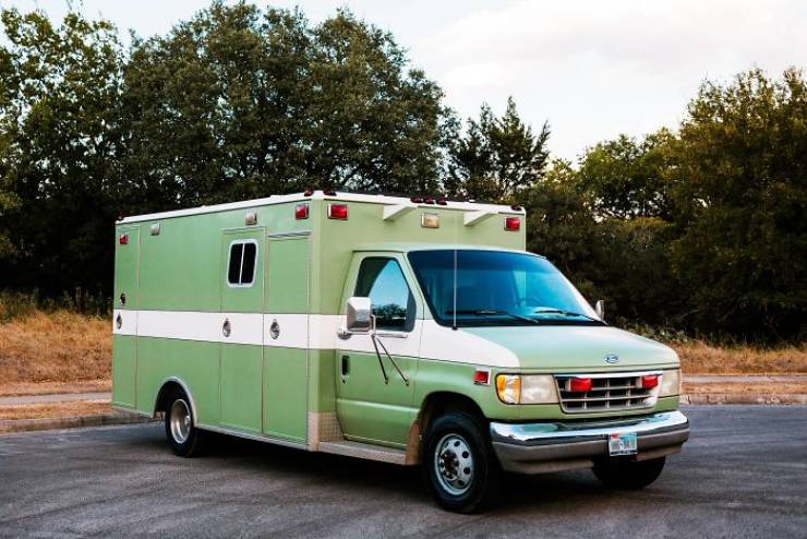 Turns Out, Ambulance Car Can Be Turned Into A Pretty Nice Home