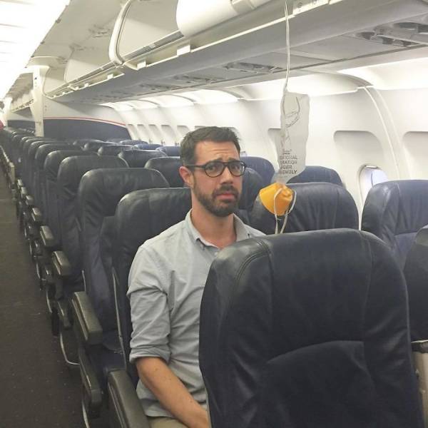 Artist Trolls Awful Airplane Passengers With His Witty Photos