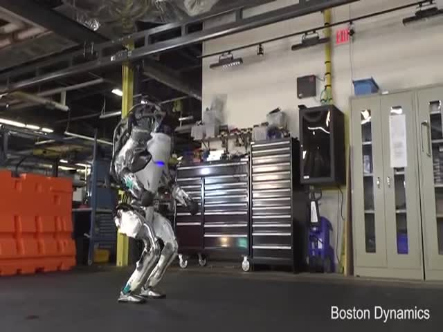 Boston Dynamics Robots Can Do Mind-Blowing Tricks