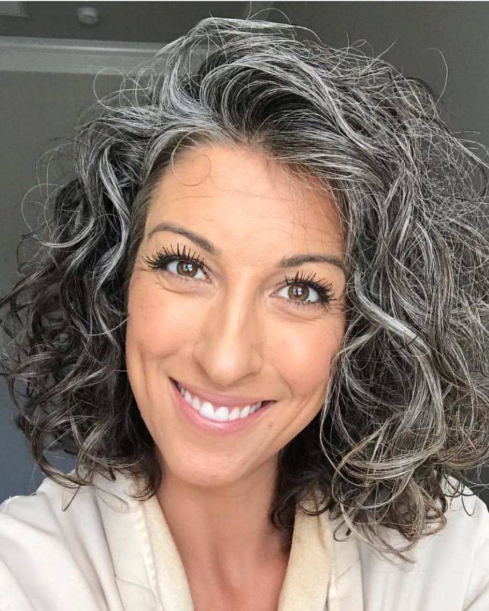 These Women Decided To Love Their Gray Hair From Now On