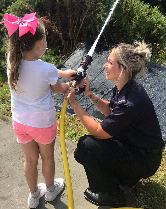 Girl Loses Almost 40 Kilos To Become A Firefighter Like Her Father