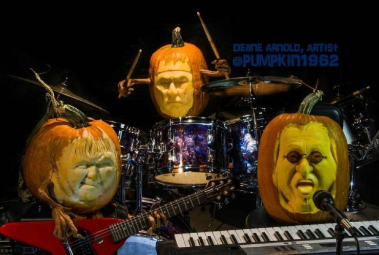 At Least These Jack-O’-Lanterns Are Original!