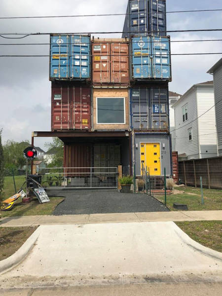 To Build A House Of His Dream, This Man Only Needed 11 Shipping Containers
