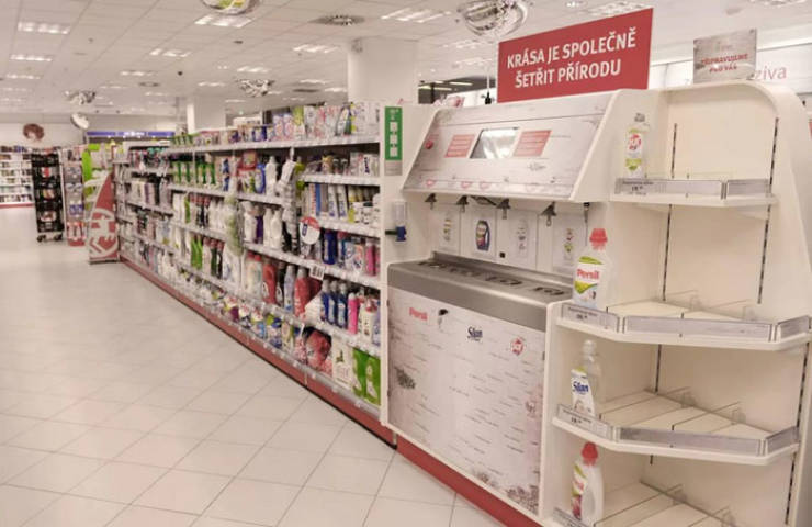 Czech Drugstore Comes Up With An Eco-Friendly Way Of Selling Cleaning Products