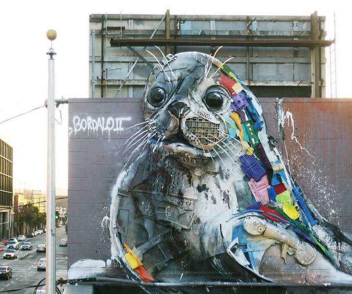Artist Creates Animal Sculptures Out Of Trash, With A Very Important Message