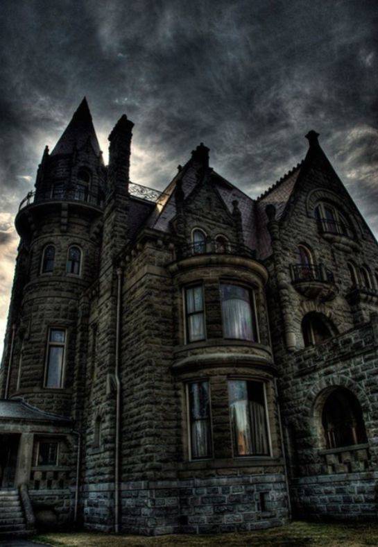 10 Real Haunted Places in Canada