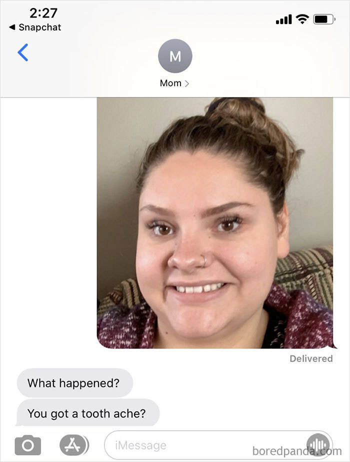 Send Your Selfie To Your Mom Without Context And Wait For Her Response