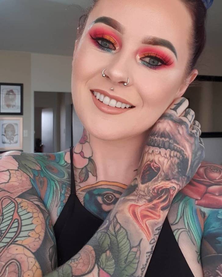 Fully Tattooed Body Didn’t Stop Her From Becoming A Doctor