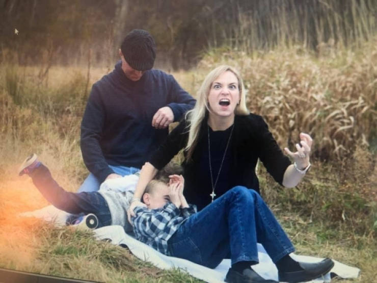 These Christmas Cards Were Not Supposed To Look This Way! These Christmas Cards Were Not Supposed To Look This Way!