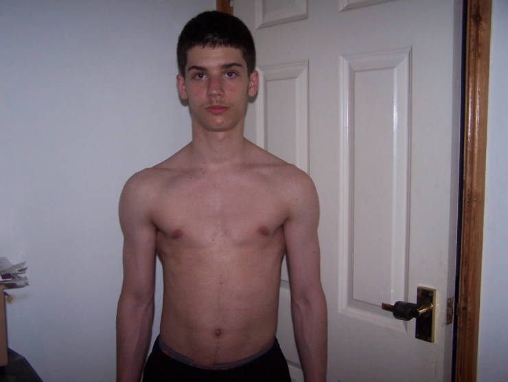 Guy Transforms His Body After Three Years Of Working Out
