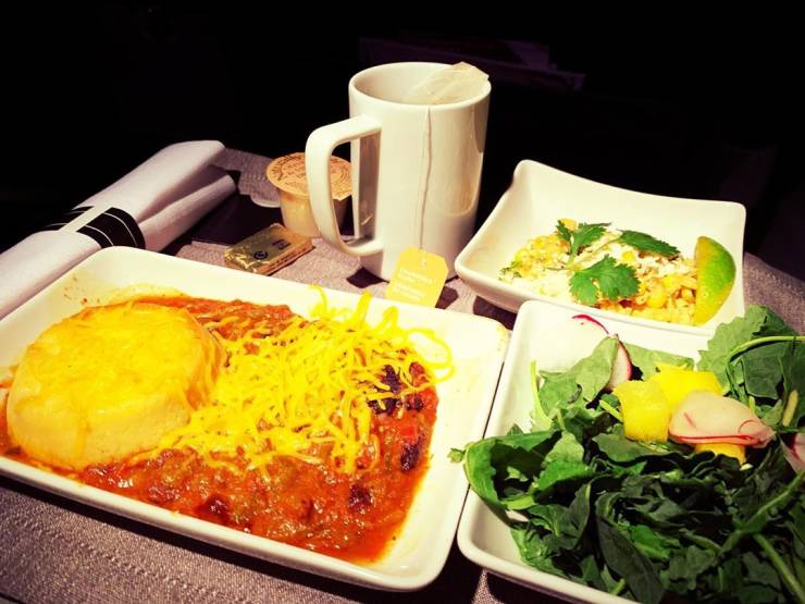 How Airplane Food Looks When You’re Flying With Different Airlines