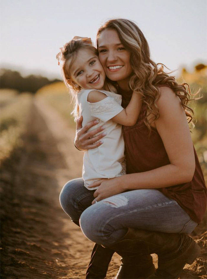 Mom Teaches Her Daughter A Lesson About Gratitude 10 Pics