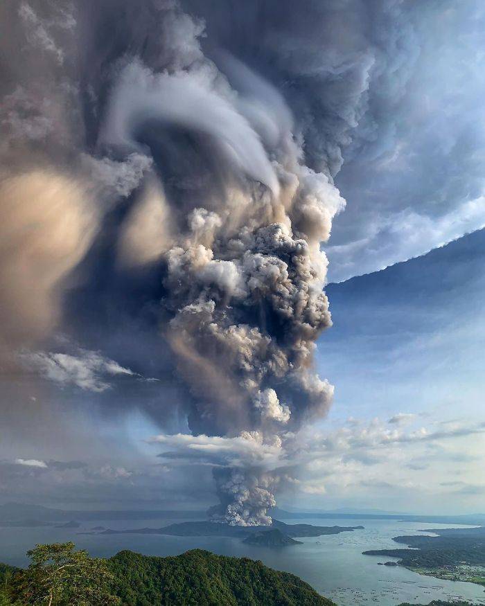 Taal Volcano Just Erupted In The Philippines, And The Photos Are Disturbing