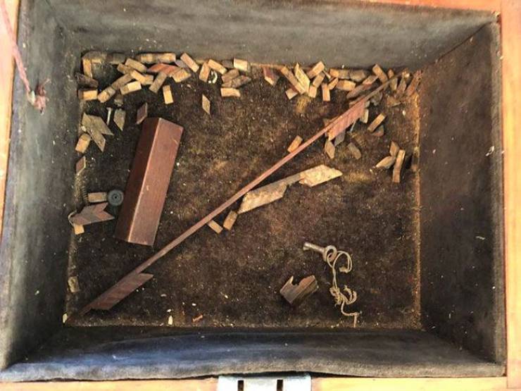 Bank Robber’s Mysterious Treasures Get Unboxed 100 Years Later