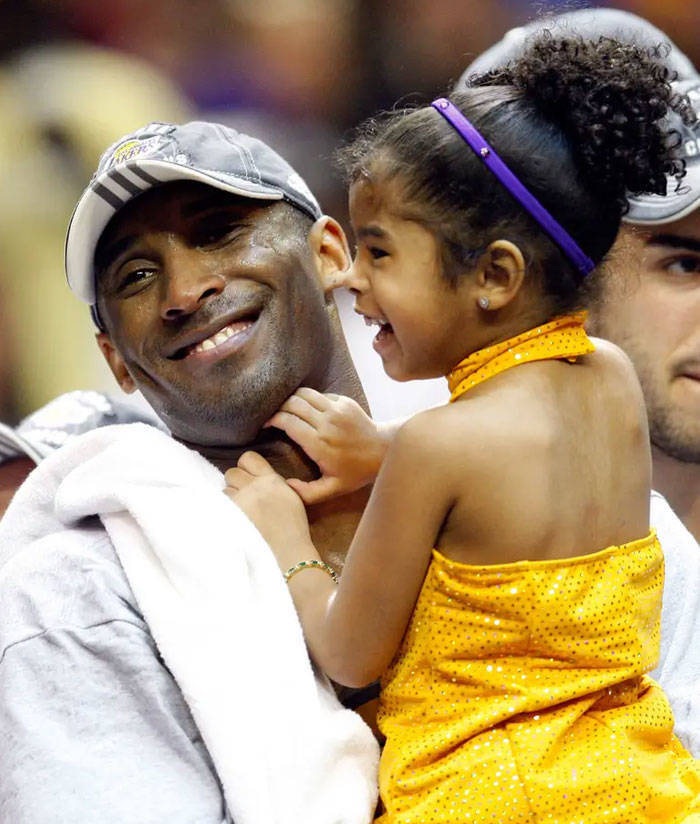 Photos Of Late Kobe Bryant With His 13-Year-Old Daughter, Gianna. This Is Sad