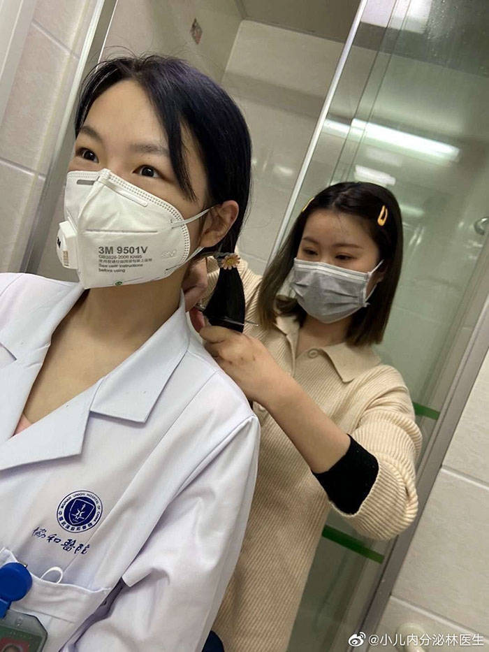 What Chinese Medical Personnel Is Going Through Working With Coronavirus