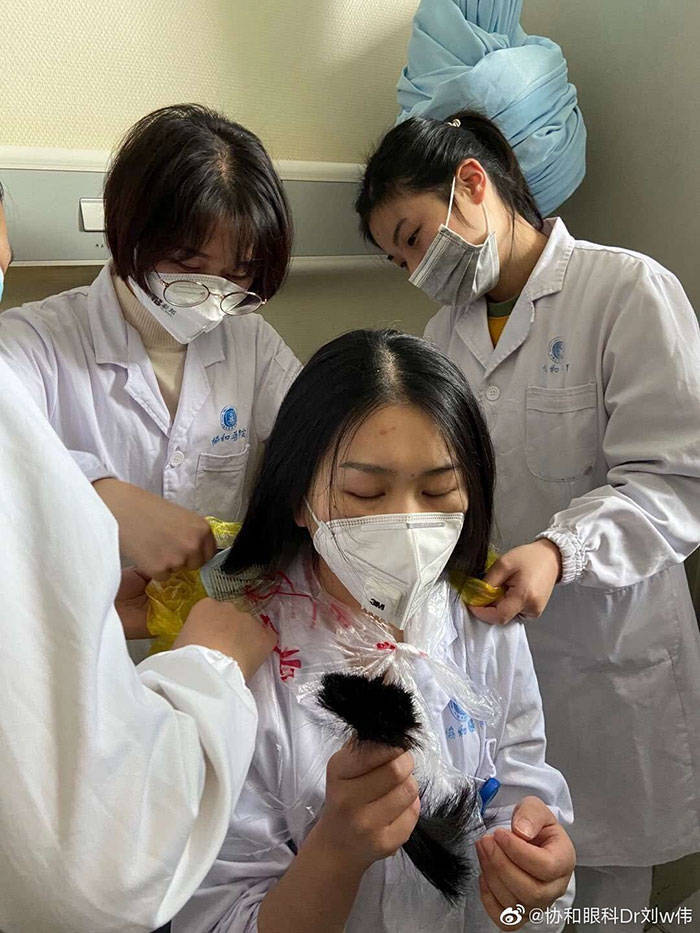 What Chinese Medical Personnel Is Going Through Working With Coronavirus