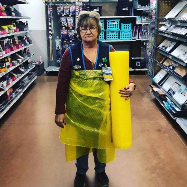 This Walmart Employee Poses With Products, And She Absolutely Nails The Photos!