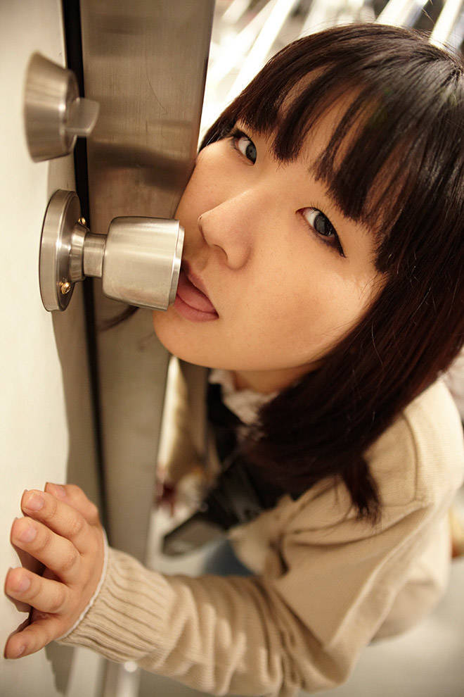 Japanese Doorknobs Must Be Extra Tasty Or Something…