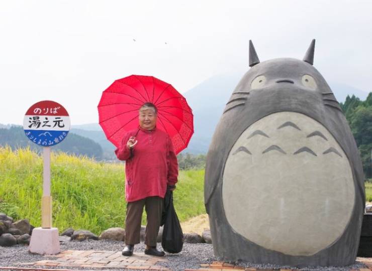 Japanese Elderly Couple Creates A Real-Life Version Of Totoro Bus Stop