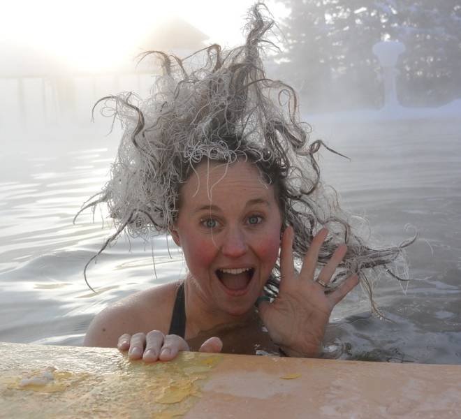 Canadians Love Freezing Their Hair!