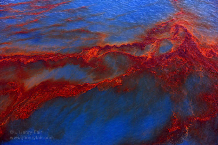 Photographer Shows How Pollution Influences Mother Earth