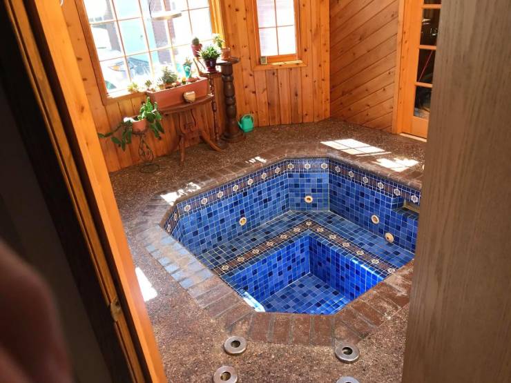 Couple Just Casually Discovers A Bath Under Their House…
