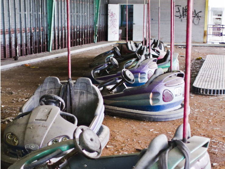 Inside A Theme Park That Was Destroyed By Hurricane Katrina