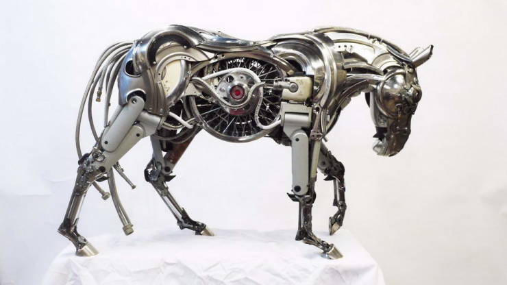 Guy Turns Roadside Trash Into Incredible Sculptures