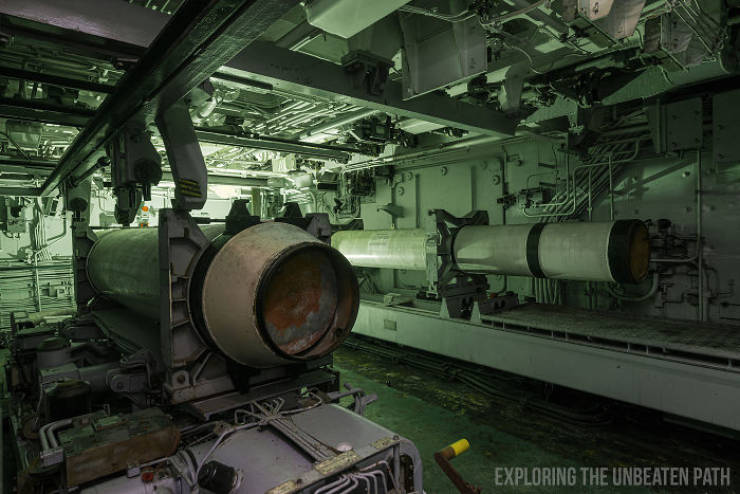 Guy Shows The Insides Of Decommissioned Warships