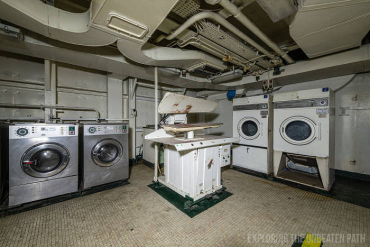 Guy Shows The Insides Of Decommissioned Warships