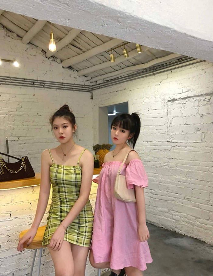 Two Chinese Influencers Show Their Photos Without Editing, And The ...