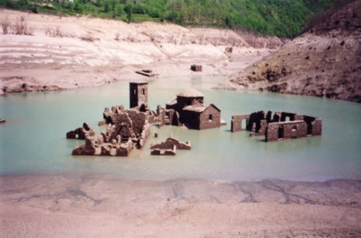 Medieval Italian “Ghost Village” That’s Been Underwater Since 1947 May Soon See The Light Of Day Again!