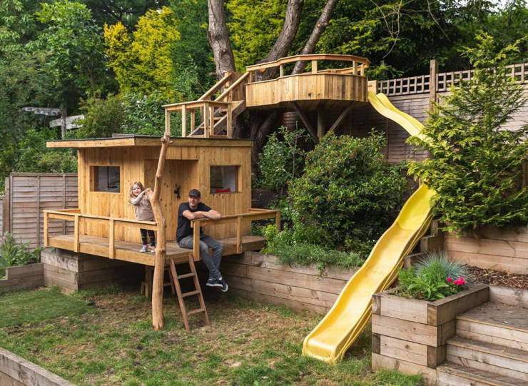 Dad Builds A Quarantine Treehouse For His Daughters For Just $150