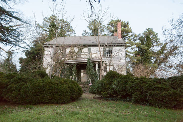 This Abandoned Confederate Colonel’s Home Is Still Untouched After All These Years!