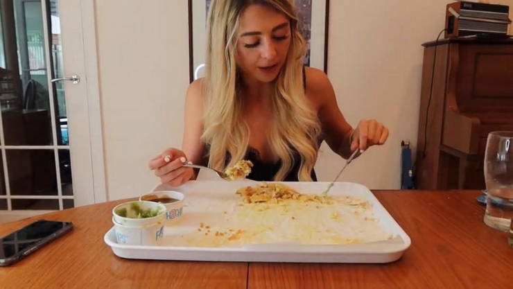 This British Girl Devours Giant Food Servings And Doesn’t Get Any Fatter!