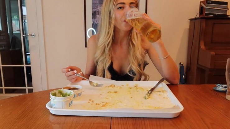 This British Girl Devours Giant Food Servings And Doesn’t Get Any Fatter!
