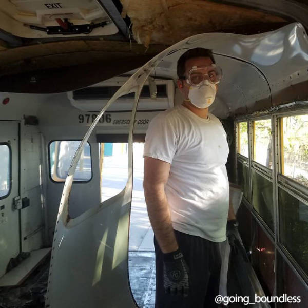 Couple Turns An Old ’90s School Bus Into Their New Home