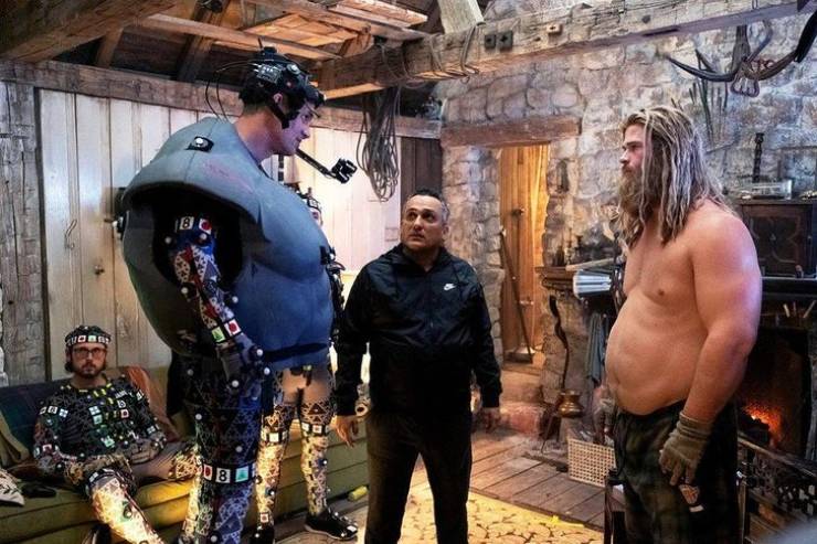 Behind-The-Scenes Shots From Popular Movies Look So Fun!