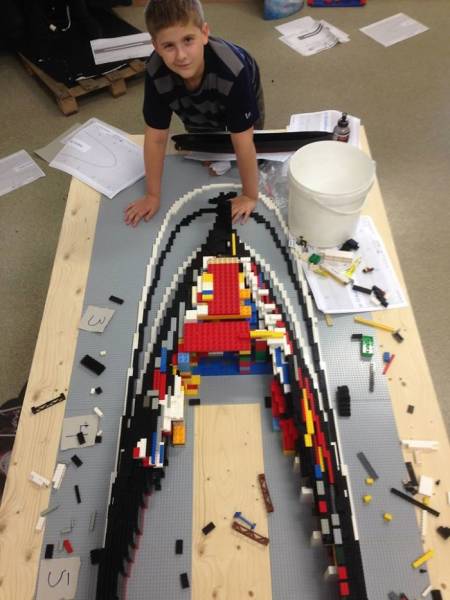 Icelandic Boy Builds The World’s Largest Titanic Model From 56 Thousand LEGO Bricks
