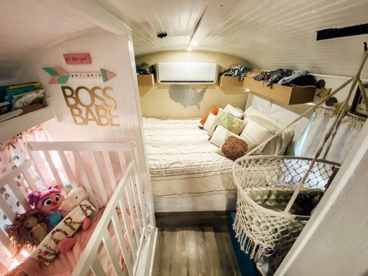 Couple Turned An Old Bus Into A Cozy Home
